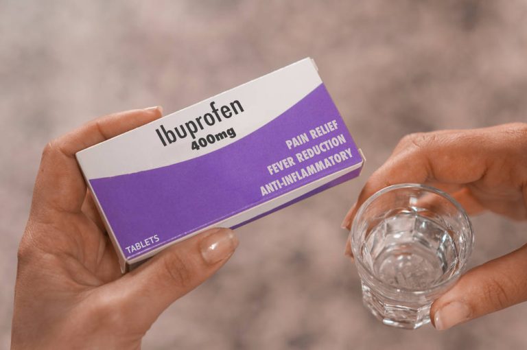 ¿Por qué no es aconsejable abusar del ibuprofeno?